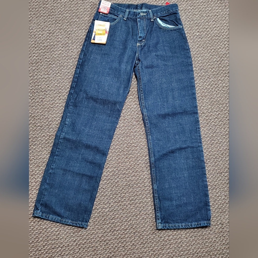Boy's Blue Jeans. Wrangler Boy's Loose Fit Size 16 Regular.